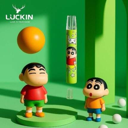 LUCKIN聯名主機_新款蠟筆小新機身展示